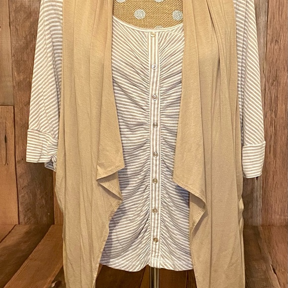 Democracy Blouse Size Medium - Picture 2 of 6